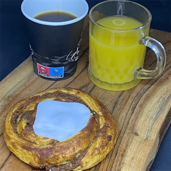 Kanelsnegl m. brun glasur